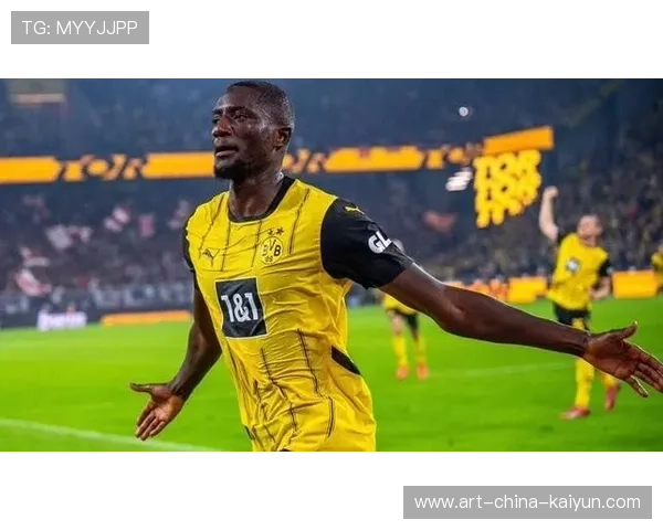 德甲多特传球纵深得当,前锋完成致命收尾 德甲多特传球纵深得当,前锋完成致命收尾